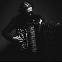 Accordion Tutorial – Learn To Play Accordion