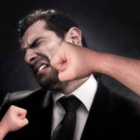 Punch ‘Em! – Fight people through your camera!